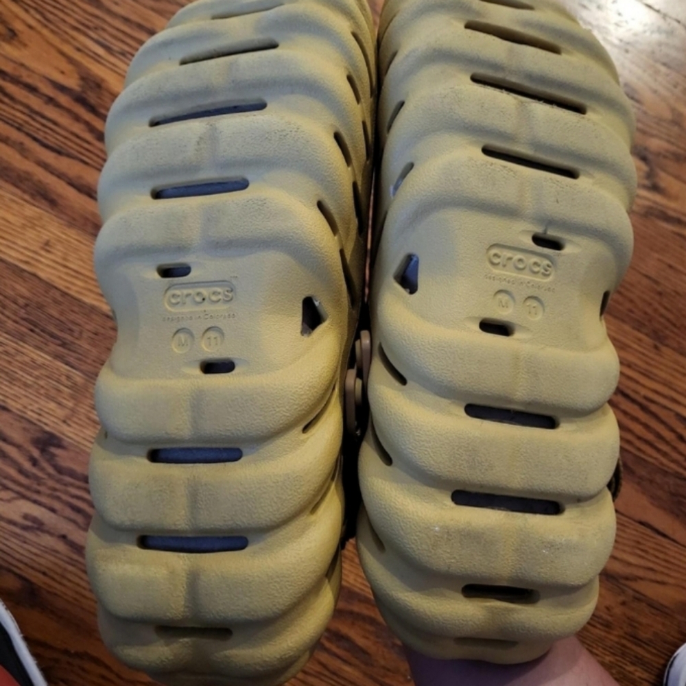 Crocs Echo Clogs.Size 11. Desert Grass Colorway - image 5
